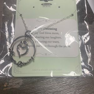 THIS IS A GREAT GIFT FOR MOM ! 💙